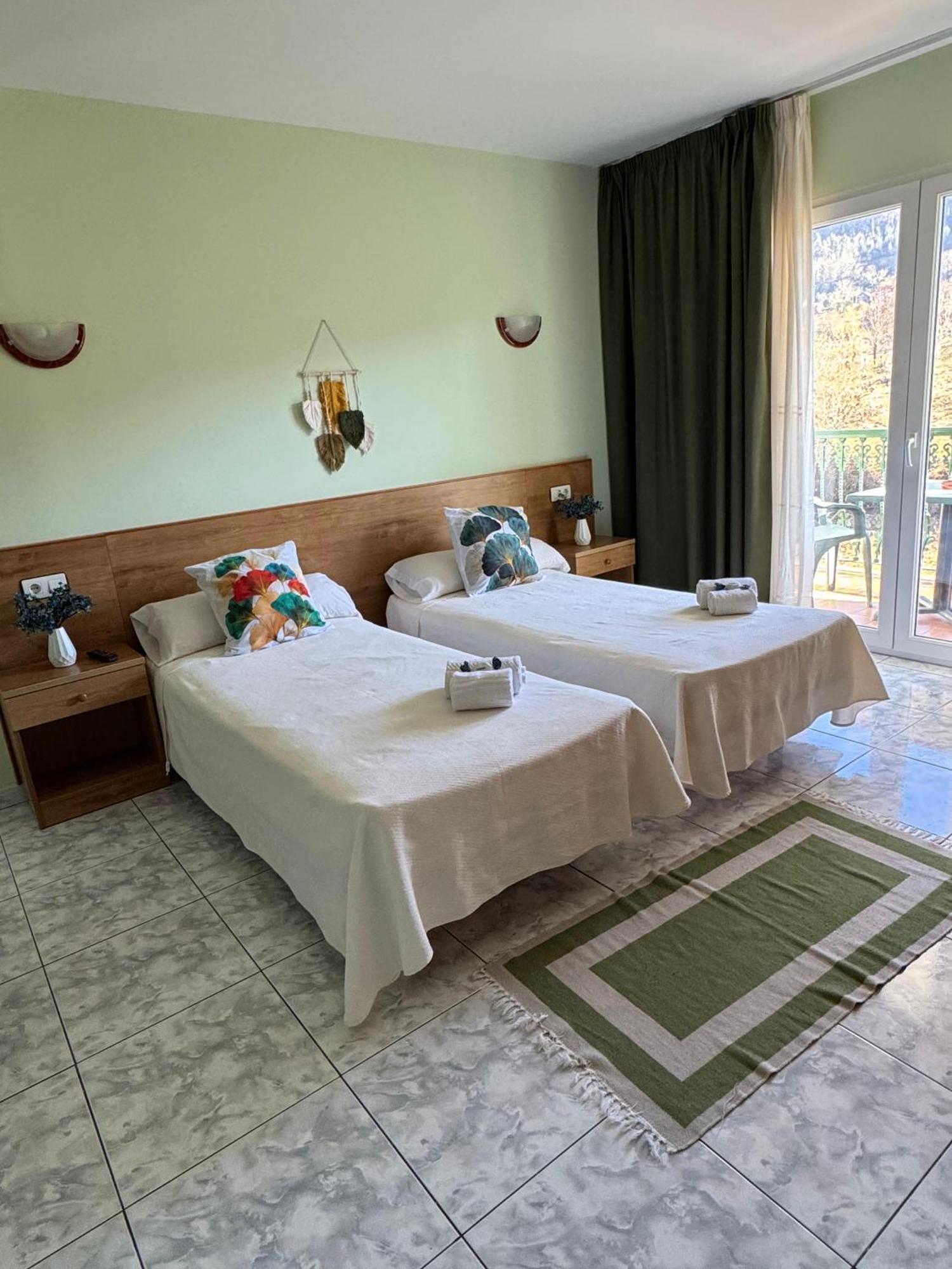 Hotel Campestre Chamuinas Понтеведра Номер фото