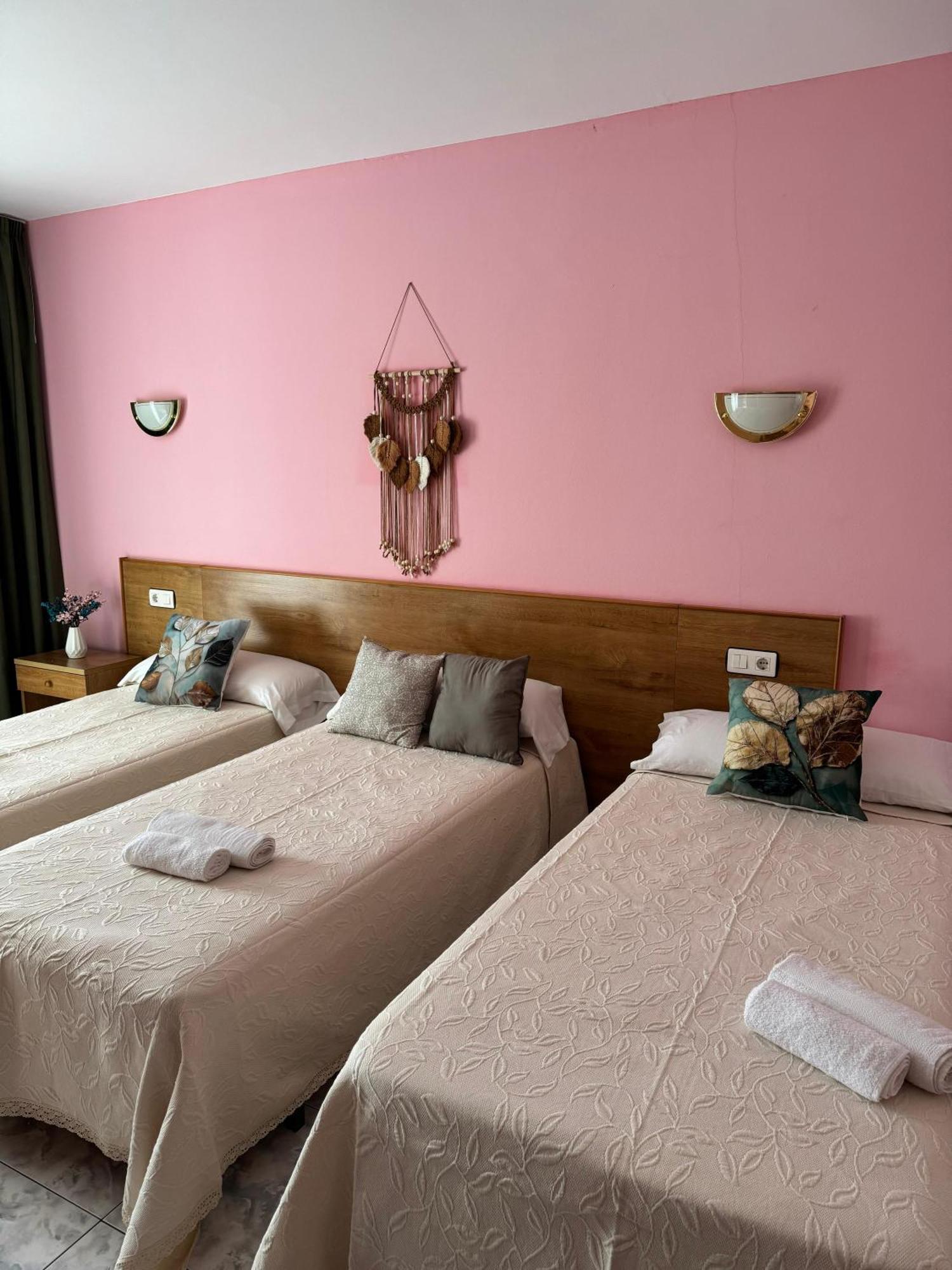 Hotel Campestre Chamuinas Понтеведра Номер фото