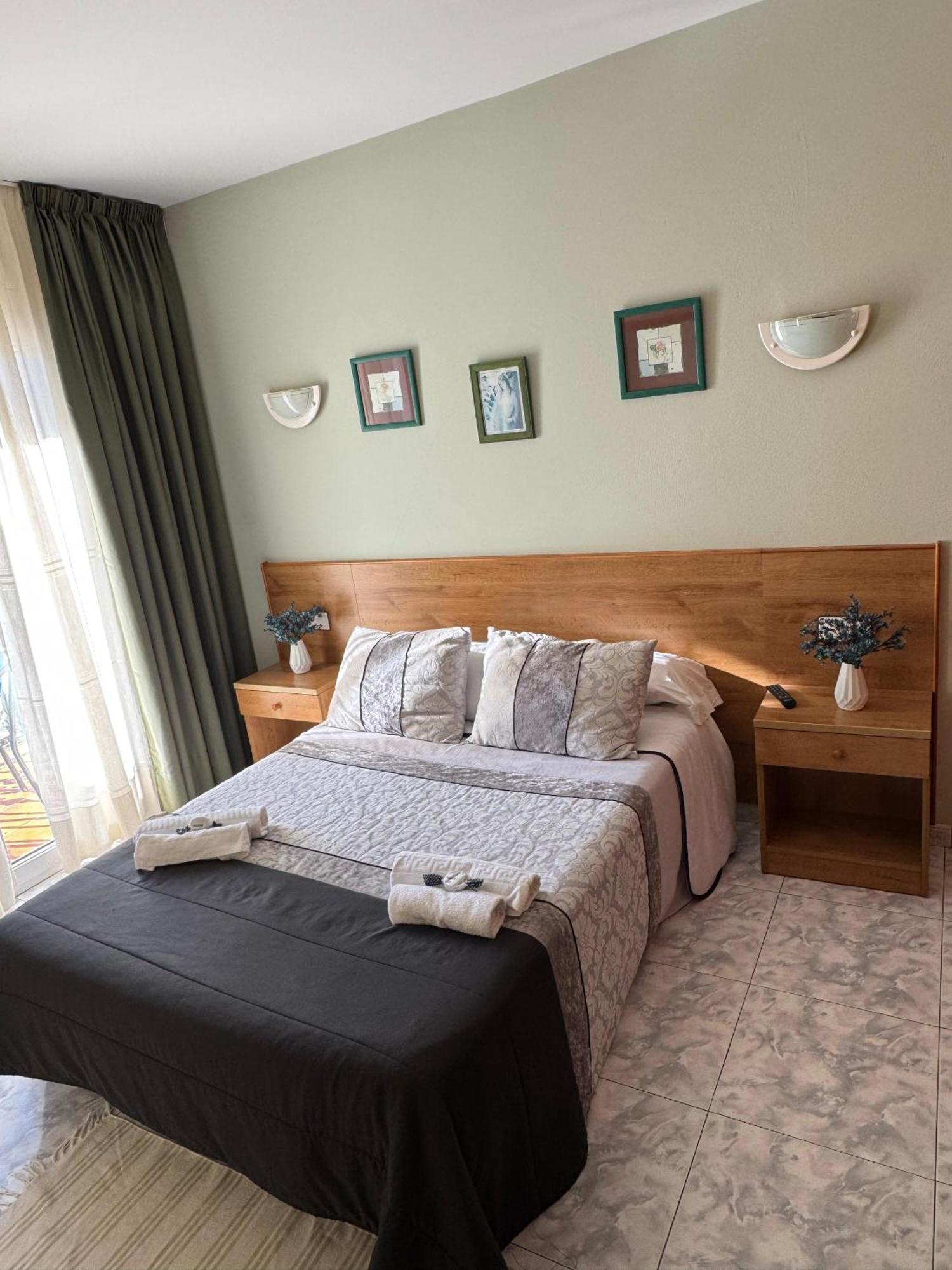 Hotel Campestre Chamuinas Понтеведра Номер фото